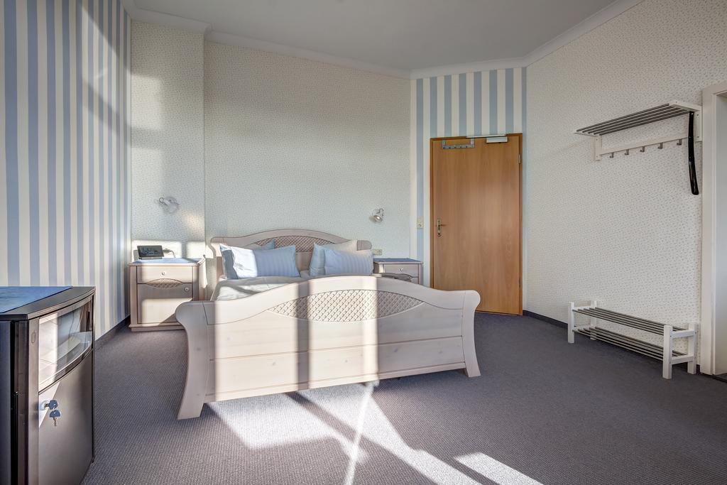 Hotel Villa Seeschloesschen Херингсдорф Екстериор снимка